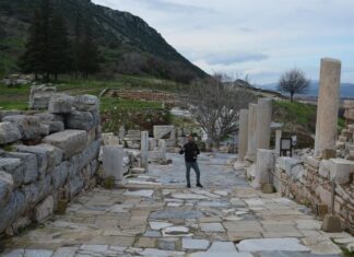 Commines’ Unique Position